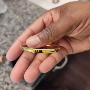 Elegant Gold Bangle Bracelet